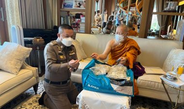 ‘บิ๊กอ้อ’ เปิดจองกำไลข้อมือเชือกถักร้อยตะกรุด สลับกระบองท้าวเวสสุวรรณนำรายได้บูรณะวัด