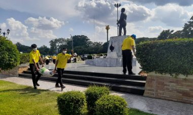 ศรีสะเกษเปิดกิจกรรมจิตอาสาพัฒนาทำความสะอาดรอบศาลาจังหวัด