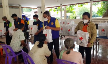 ขยันทุกวัน!นอภ.โพธิ์ศรีสุวรรณลุยมอบถุงยังชีพกลุ่มผู้สูงวัย-เปราะบาง