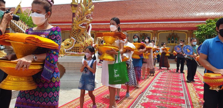 พระครูแจ้จัดพิธีบรรพชาอุปสมบทถวายเป็นพระราชกุศลกรมสมเด็จพระเทพฯ(ชมคลิป)