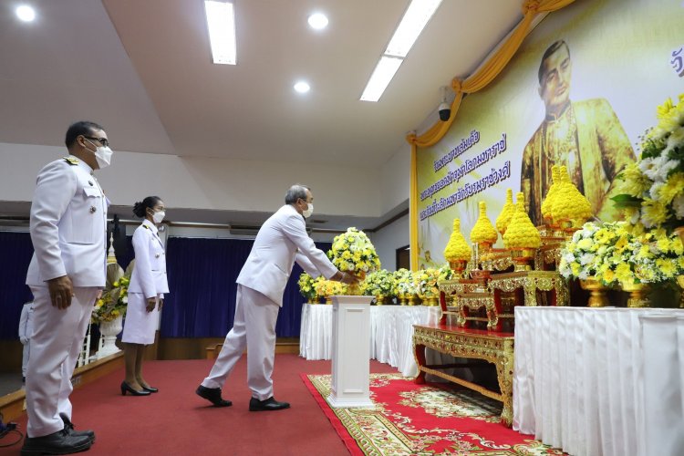 ปทุมธานี จัดพิธีวันพระบาทสมเด็จพระพุทธยอดฟ้าจุฬาโลกมหาราช