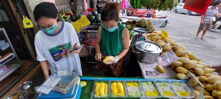 กระแส"มิลลิ ฟีเวอร์"ดันขายข้าวเหนียวมะม่วงเมืองเบตงรายได้พุ่ง(ชมคลิป)