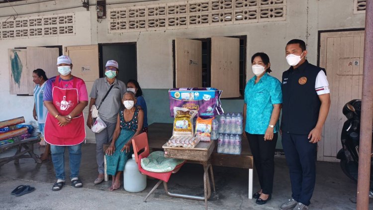 สุดรันทด!แม่ต้องเลี้ยงลูกสาวป่วยจิตเวช ลูกชายป่วยติดเตียงขอข้าววัด-เพื่อนบ้านปะทังชีวิต