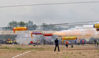 ยิงกันสุดมัน!!! ควันกระจาย ประเพณีจุด “ลูกหนู”จรวดมอญเมืองปทุมฯ