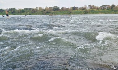 ฝนกระหน่ำ 3-4 วันติดต่อกันหนุนแม่น้ำโขงสูง-พ่อเมืองอำนาจเจริญเตือนห้ามลงจับปลา