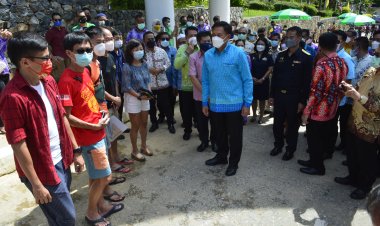 พ่อเมืองยะลาเปิดด่านพรหมแดนเบตงพบปะผู้เดินทางผ่านด่านเบตง