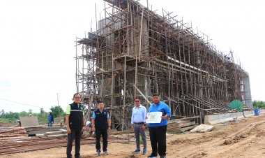 กรมชลประทานงบ350ล้านสั่งเร่งสร้างประตูระบายน้ำท่าแหแม่น้ำยมกักเก็บน้ำเพื่อเกษตรกร2จังหวัด(มีคลิป)