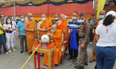 วัดบางพลีใหญ่กลางจัดพิธีหล่อพระพุทธรูปส่วนพระอุระเป็นวาระที่2 (มีคลิป)