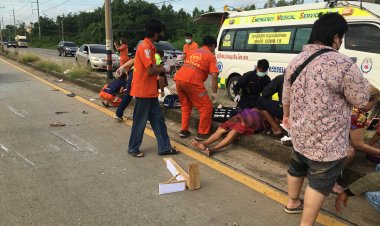 รถตู้โดยสารตัดหน้ากระบะกระทันหันพลิกคว่ำดับ 1 เจ็บอีก 6