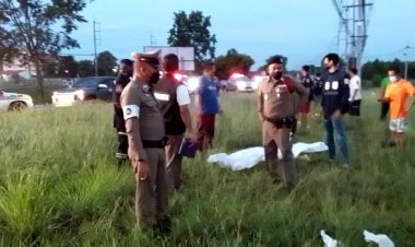 สาวซิ่งเก๋งหรู  BMW แหกโค้งพลิกคว่ำฝุ่นตลบกระเด็นตกรถดับคาที่