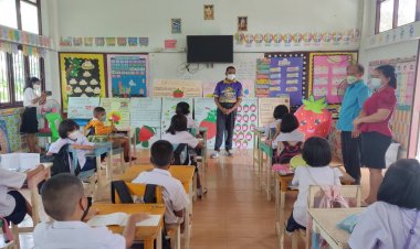 นายอำเภอโพธิ์ศรีสุวรรณ ลุย !! เยี่ยมนักเรียนต้นปีการศึกษา แนะแนวป้องกันโควิด