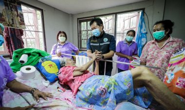 'นายกเอ๋' ห่วงผู้สูงวัย ผู้ป่วยติดเตียง นำคณะเข้าเยี่ยมให้กำลังใจ
