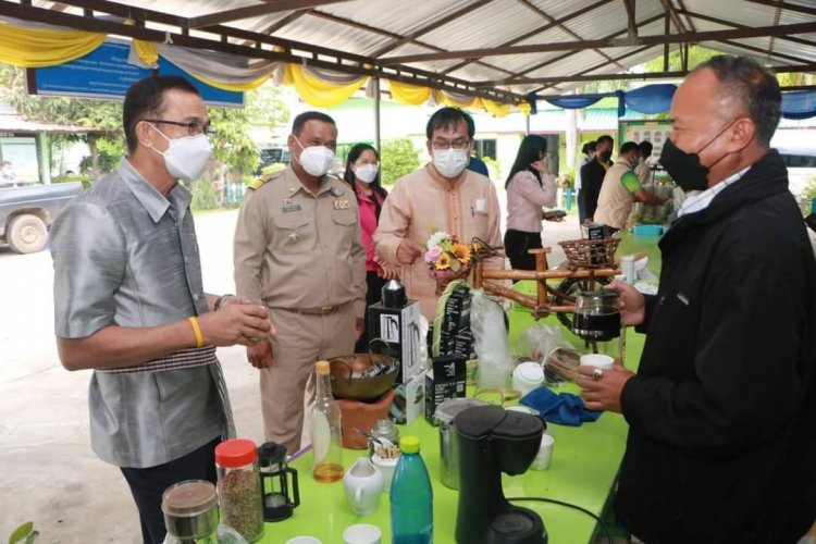 เกษตรจังหวัดศรีสะเกษ ร่วม ประเมินการประกวดสำนักงานเกษตรอำเภอดีเด่นระดับจัวหวัด