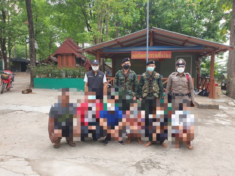 "แม่สอด 1 " นำกำลัง ตำรวจ-ทหาร สกัดจับ 6 แรงงานต่างด้าวหนีเข้าเมือง