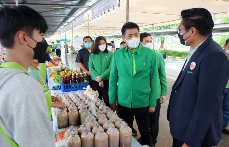 ธ.ก.ส. จับมือโลตัสจัดตลาดนัดของดีวิถีชุมชน จังหวัดอุดรธานี ช่องทางขายสินค้าเกษตร