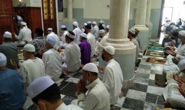 มุสลิมปัตตานีกว่า 300 คน ร่วมละหมาดฮายัด เกิดความสันติดสุข