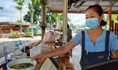 ก๋วยจั๊บห้อยขาแปะฮุยเจ้าเก่าสวนสยาม-ปราจีนบุรี สูตรต้นตำหรับ 100 ปี (มีคลิป)
