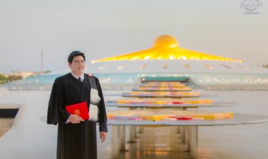 “อาร์ต-องอาจ” โฆษกศิษย์วัดพระธรรมกาย สำเร็จการศึกษา ป.โท รัฐศาสตร์ การเมืองการปกครอง MPE - ศึกษาต่อ ป.เอก ด้าน ICT เพื่อการศึกษา มุ่งศึกษาพัฒนาการเผยแผ่พระพุทธศาสนาเชิงรุกในยุคดิจิทัลด้วยเมตาเวิร์ส