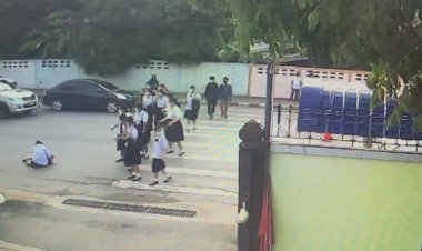 ยังมีให้เห็นต่อเนื่อง!จยย.พุ่งชนนร.ข้ามม้าลายเจ็บ อ้างรีบ-มองไม่เห็น (มีคลิป)