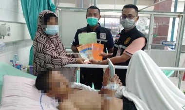 คณะกรรมการอิสลามปัตตานีเยี่ยม"น้องงมูฮำหมัด"บาดเจ็บจากโต๊ะครูลงโทษ