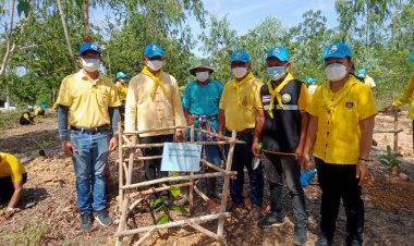 นอภ.โพธิ์ศรีสุวรรณระดมจิตอาสาปลูกต้นไม้-ปล่อยพันธุ์ปลาน้ำจืด