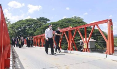 รองเลขานายกฯลงพื้นที่ติดตามโครงการก่อสร้างสะพานข้ามลำห้วยแม่ละเมา อ.แม่สอด