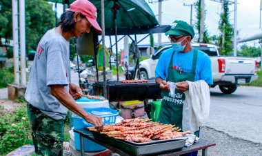 พ่อค้าไก่ย่าง สู้ต้นทุนพุ่งไม่ไหว ใช้เศษเนื้อไก่แทนไก่ชิ้น ลดต้นทุน-รักษาลูกค้า
