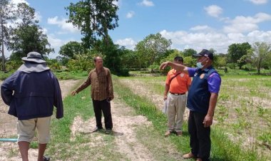 กำนันตำบลสำโรงลุยเคลียร์ข้อสงสัยขยายเขตไฟฟ้าถนนสาธารณะ