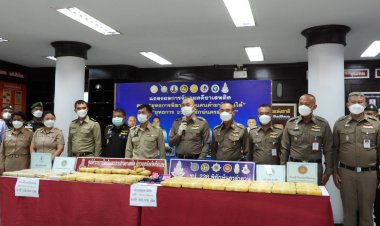 โปลิศศรีสะเกษ ไล่ตะครุบนักค้ายาบ้าได้อื้อ ยึดรถยนต์ 3 คัน 3 ล้านบาท (มีคลิป)