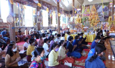 สนง.พัฒนาชุมชนอุทุมพรพิสัยทอดผ้าป่าสามัคคีเพื่อสมทบกองทุนลดความเหลื่อมล้ำ (มีคลิป)