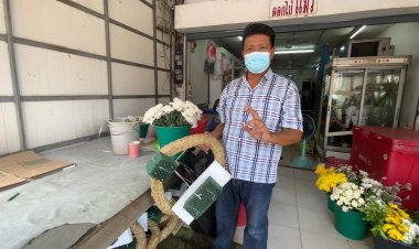 สวนกระแสต้นทุนพุ่ง!ร้านพวงหรีด-ดอกไม้สดตรึงราคาเดิมเริ่มต้นพวงละ 500