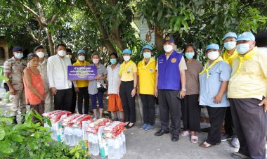 นอภ.เมืองปทุมธานีเยี่ยมให้กำลังใจเหยื่อไฟไหม้ พร้อมมอบเงินช่วยเหลือเยียวยาเบื้องต้น