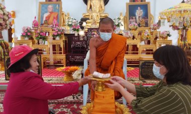 ืฮือฮาสาวใหญ่ถูกรางวัลนับครั้งไม่ถ้วนนำชุดบายศรีถวายไอ้ไข่ขณะที่สาวดวงเฮงได้โชคจากเลขไข่ต้ม