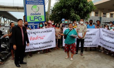 ชาวสมุทรปราการฮือประท้วงทุบสะพานคนข้ามกม. 37 ถนนบางนาตราด-ชลบุรี