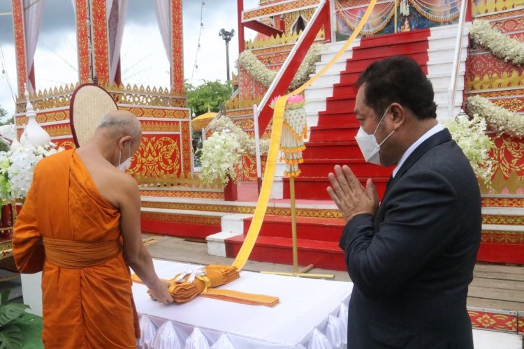 นราธิวาส-พ.ต.อ.ทวีฯร่วมพิธีพระราชทานเพลิงศพพระครูปิยวร คุณ