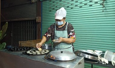 ขนมครกสูตรโบราณ คงความอร่อยแบบเก่าๆคู่เมืองปราจีนบุรีกว่า 60 ปี