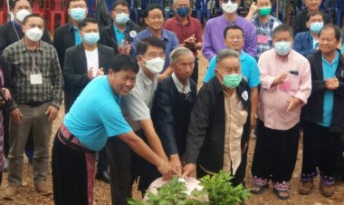 "สส.ชัยวุฒิ"เปิดป้ายและอาคารสมาคม ม้ง หย่าง มัว สานความสัมพันธ์ พี่น้องชาวม้ง