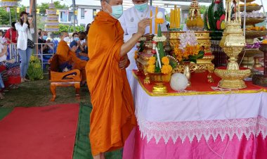 อบจ.ประจวบคีรีขันธ์ทอดผ้าป่าสมัคคีสร้างรูปเหมือน “ขุนรองปลัดชู”วีรบุรุษเมืองวิเศษไชยชาญ