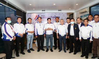 คนเมืองรถม้าแห่เทคะแนนให้ผู้สมัครเสรีรวมไทยคว้าชัยเลือกตั้งซ่อมเขต 4 ลำปาง