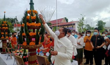 เจ้าคณะอำเภอ-นอภ.โพธิ์ศรีสุวรรณ วางศิลาฤกษ์สร้างองค์เท้าเวสสุวรรณ ณ วัดบ้านโดด