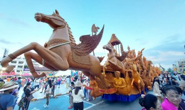 วัดเดิมเมืองพิมายคว้าแชมป์ขบวนเทียนพรรษโคราชพร้อมรับถ้วยพระราชทานกรมสมเด็จพระเทพฯ