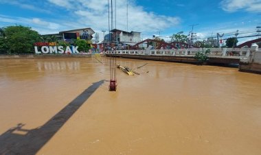 ฝนถล่มหนักแม่น้ำป่าสักเพิ่มระดับรวดเร็วทะลักท่วมหล่มสัก-อพยพวุ่นกลางดึก