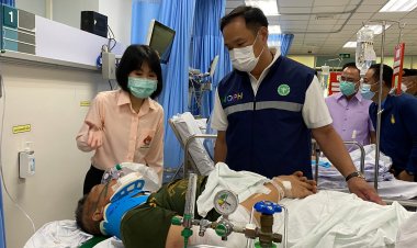 “อนุทิน”บินด่วนลงใต้รุดเยี่ยมให้กำลังใจแม่ทัพภาคที่ 4 -ทหารอีก 6 นาย หลังเกิดอุบัติเหตุแบล็ฮอว์กลงจอดฉุกเฉิน