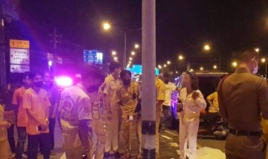 2 สาวซิ่งจยย.กลับบ้านดับคู่ พ่อทรุดร่ำไห้ กอดศพลูก เผยห้ามแล้วไม่ฟัง พูดเป็นลางว่าจะตาย