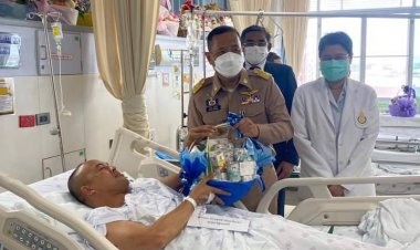 นายกฯมอบผู้ว่าฯสงขลาเป็นตัวแทนมอบกระเช้าเยี่ยมแม่ทัพภาคที่ 4-ทหาร 6 นาย