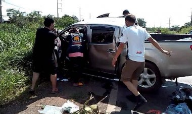 ระทึก!หนุ่มบุรีรัมย์ขับกระบะเสียหลักพุ่งชนคอสะพานรถพังยับหวิดดับยกครอบครัว