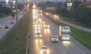 ประชาชนทะลักกลับกรุงถนนมิตรภาพจราจรหน่าแน่นเต็มทุกช่องจราจร (ชมคลิป)