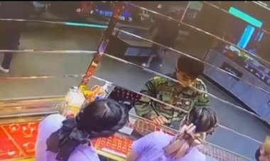 ตร.เร่งล่าโจรแสบเดินเข้าห้างสุดชิล ชิงทอง 2 บาท ก่อนฉกจยย.แม่ค้าหนีลอยนวล