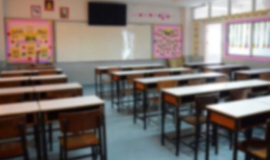 แม่ช็อกรับไม่ได้! ลูกสาวม.2 โดนรุ่นพี่รุมยำ สลบคาห้องเรียน ผอ.บอกเรื่องเล็กน้อย