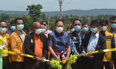 กระตุ้นซื้อขาย-พยุงราคามีเสถียรภาพ!เปิดนวัตกรรมถนน “ยางพาราดินซีเมนต์”  แห่งแรกในชัยภูมิ